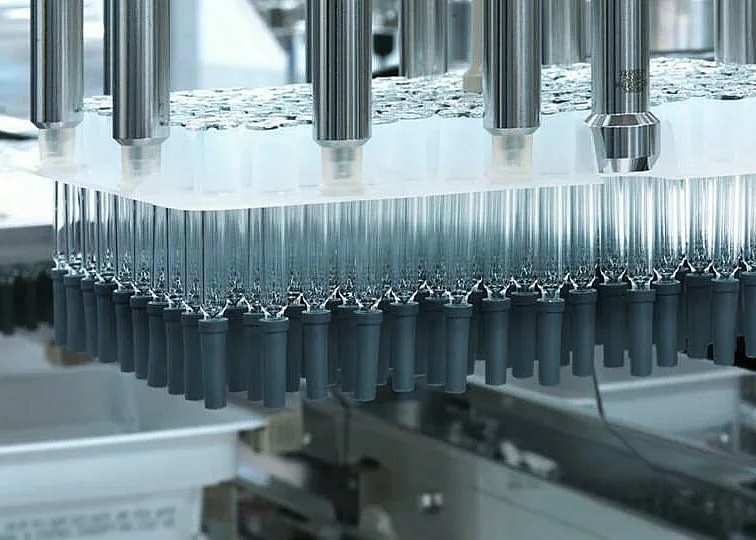 Commercial aseptic manufacturing of prefilled syringes