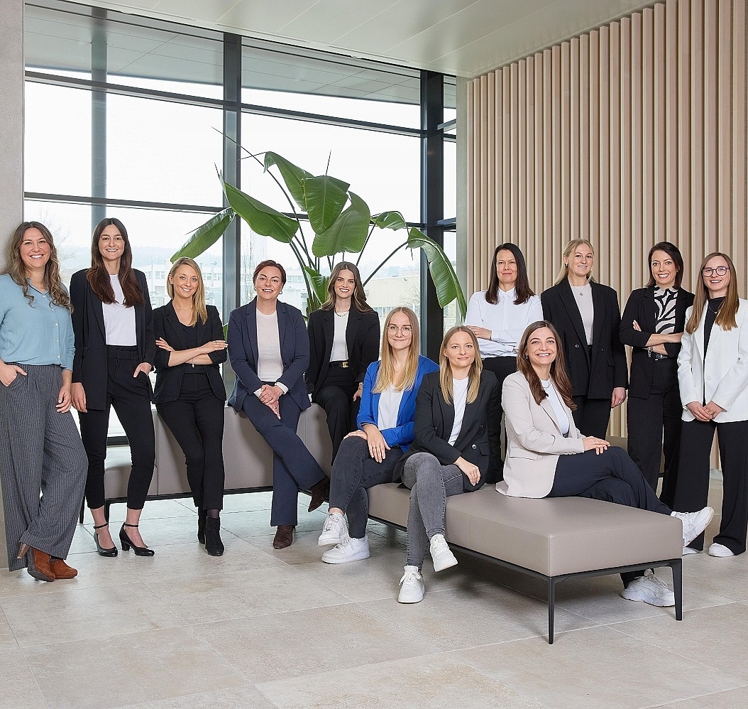 Gruppenbild des Vetter-Recruitingteams am Empfang des Headquarters