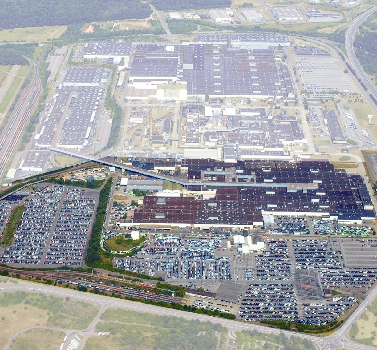 Luftbild wo der neue Standort im Saarland von Vetter entstehen soll 