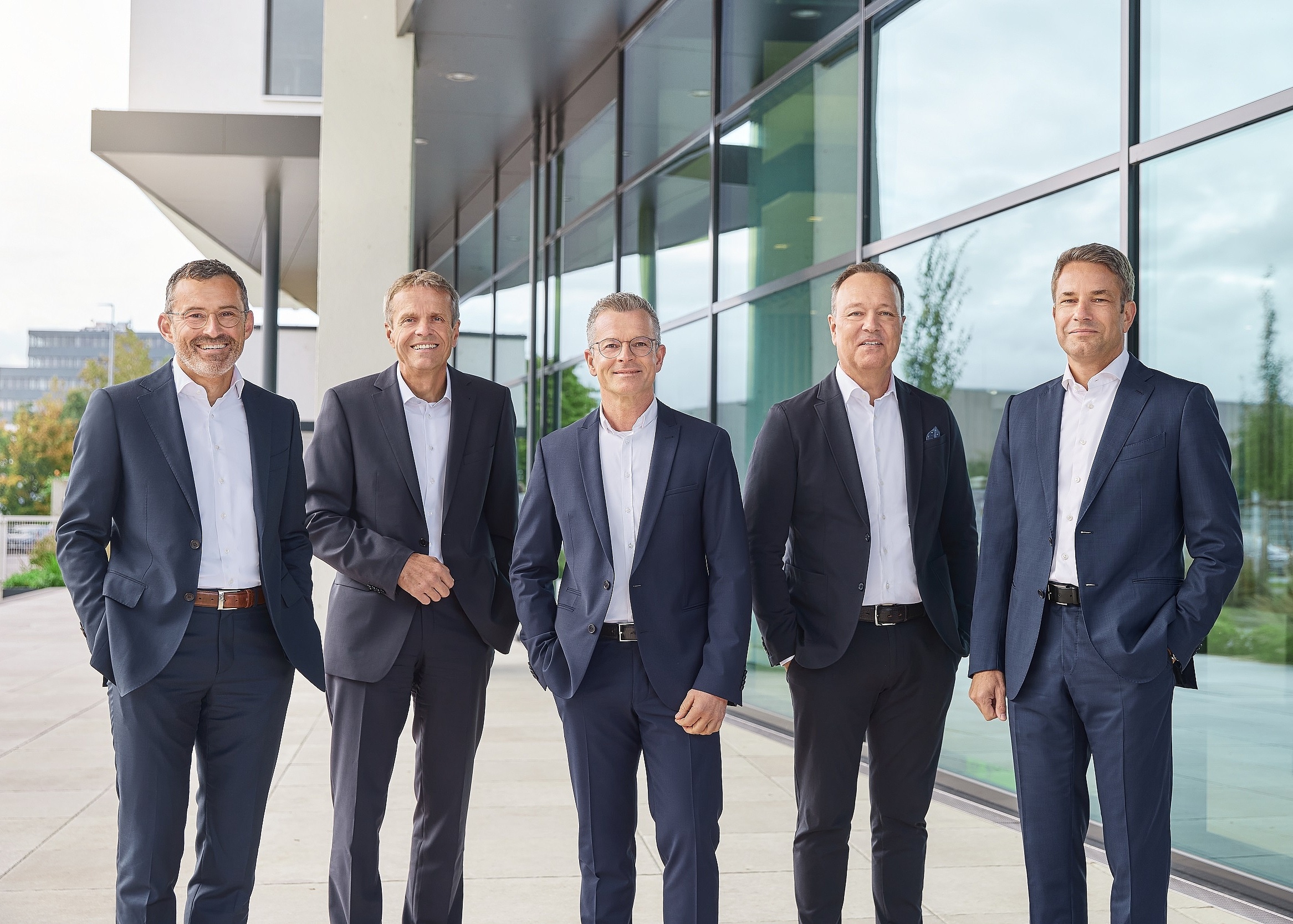 New team of Managing Directors as from January 1, 2025:  Titus Ottinger, Thomas Otto, Henryk Badack, Peter Soelkner, Carsten Press (from left to right).