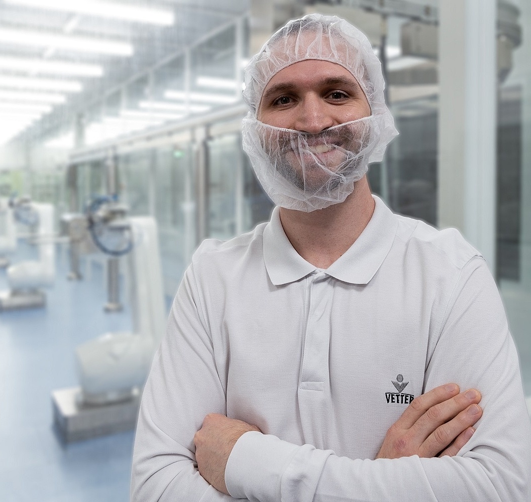 Portraitbild von einem Mitarbeiter in der Produktion 