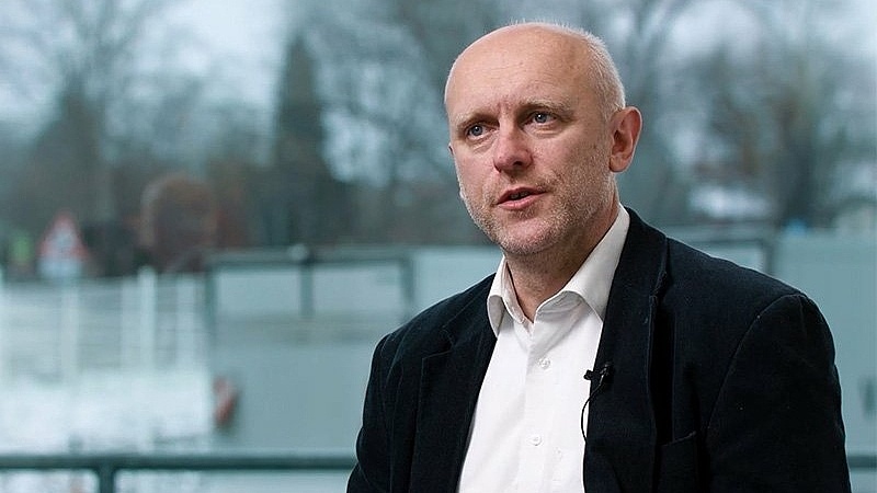 David Brett, Product-and Service Manager