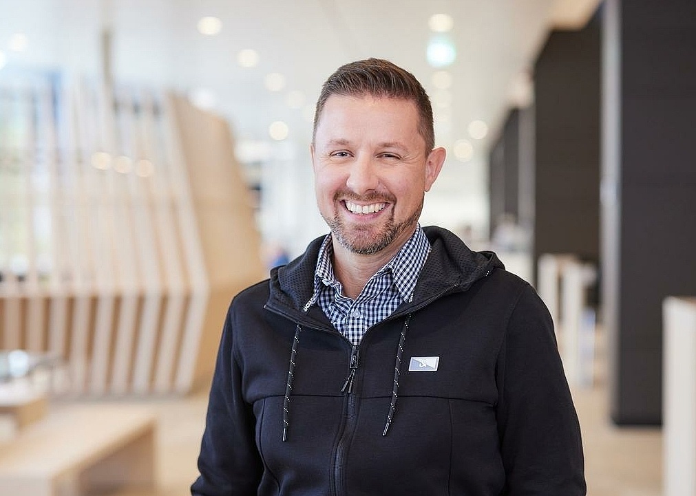 Portraitbild von einem Mitarbeiter 
