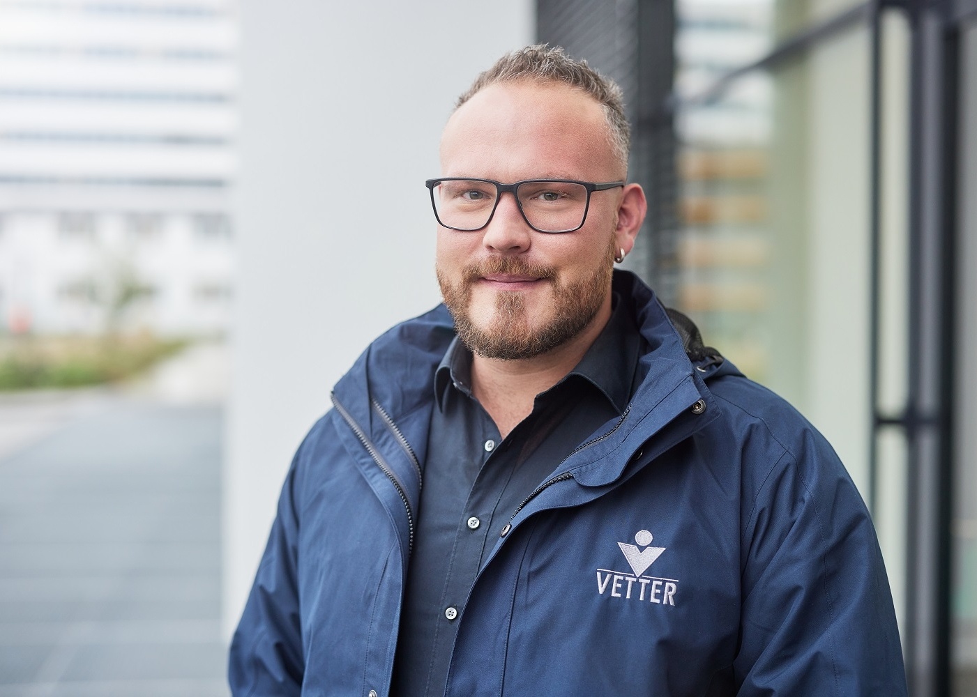 Portrait eines Elektrotechnik-Ingenieurs bei Vetter