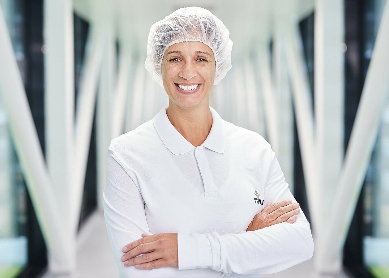 Christina Jung, Mitarbeiterin bei Vetter in der Verpackung im Portrait