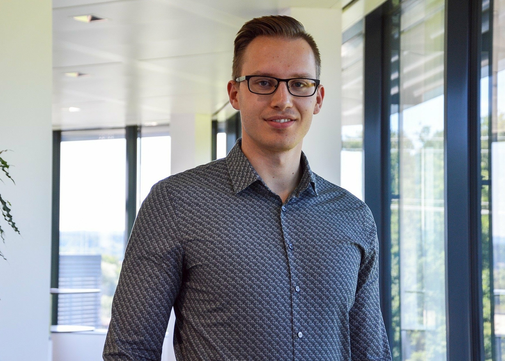 Portraitbild von einem Mitarbeiter 