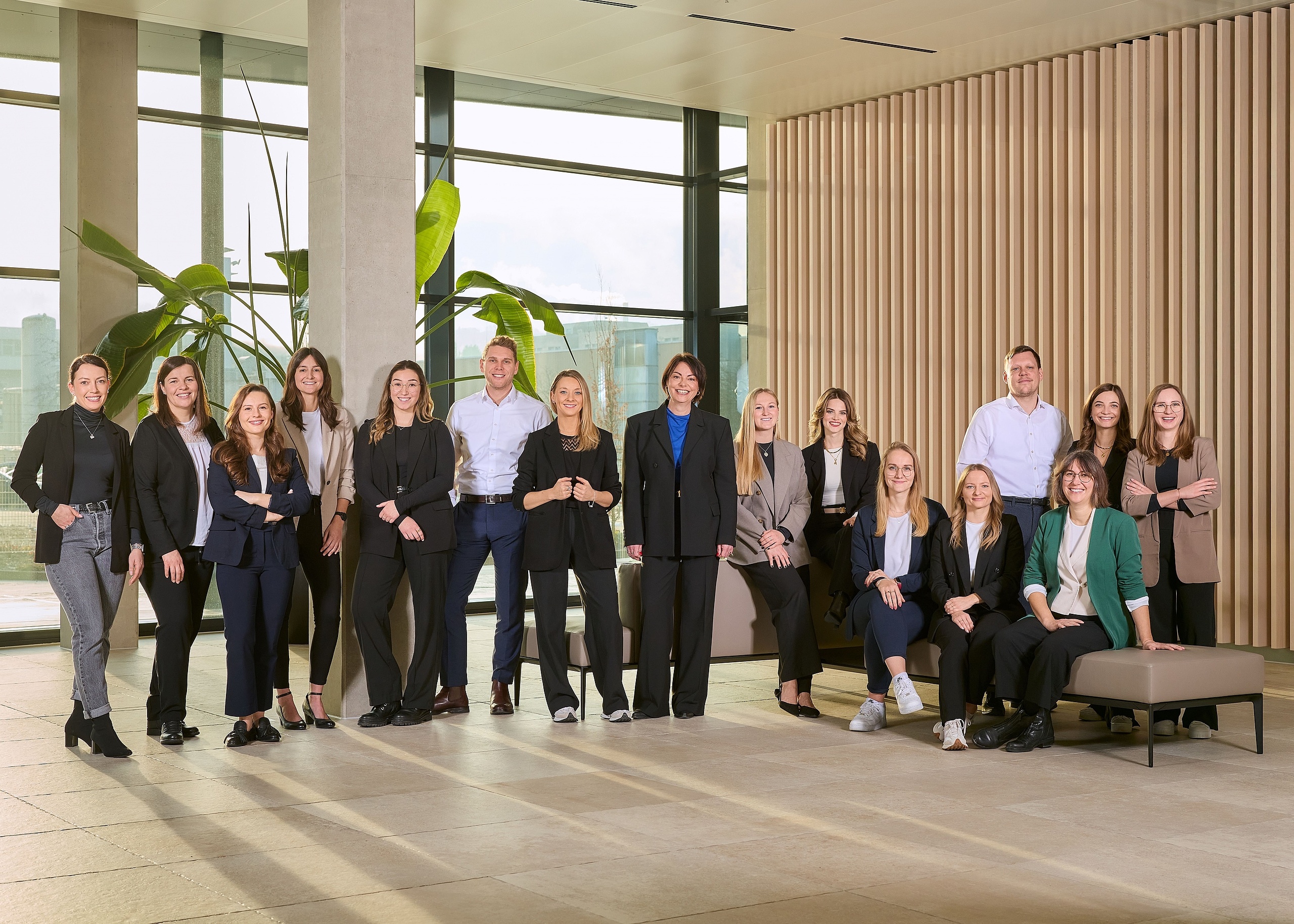 Gruppenbild des Vetter-Recruitingteams am Empfang des Headquarters