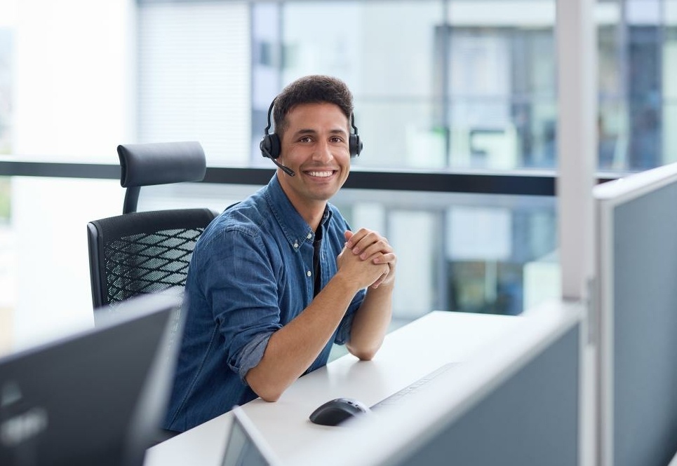 Vetter Mitarbeiter mit Headset