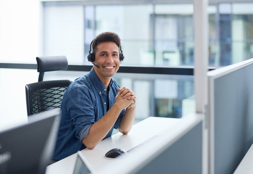 Vetter Mitarbeiter mit Headset