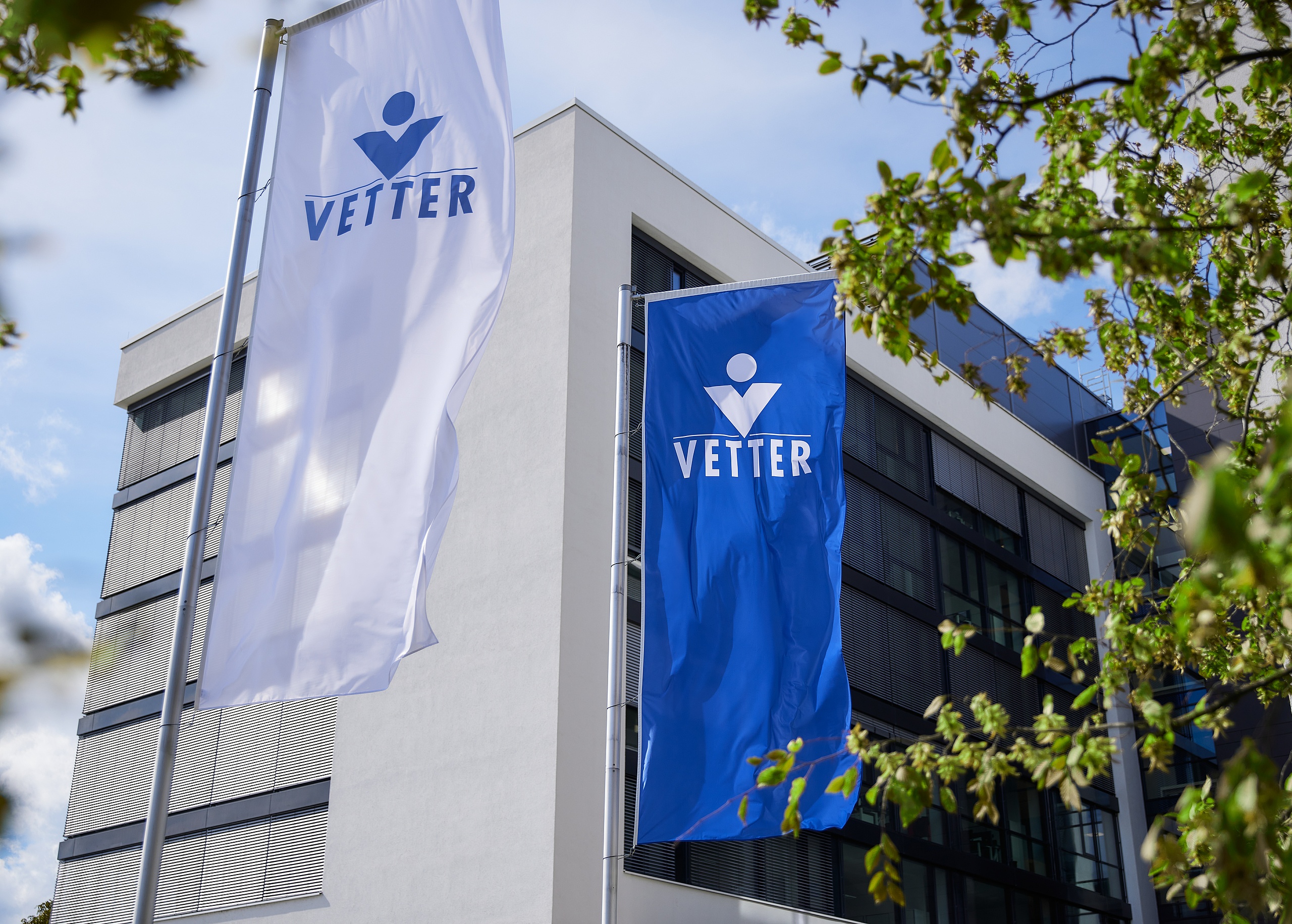 Vetter Außenbereich Fahnen