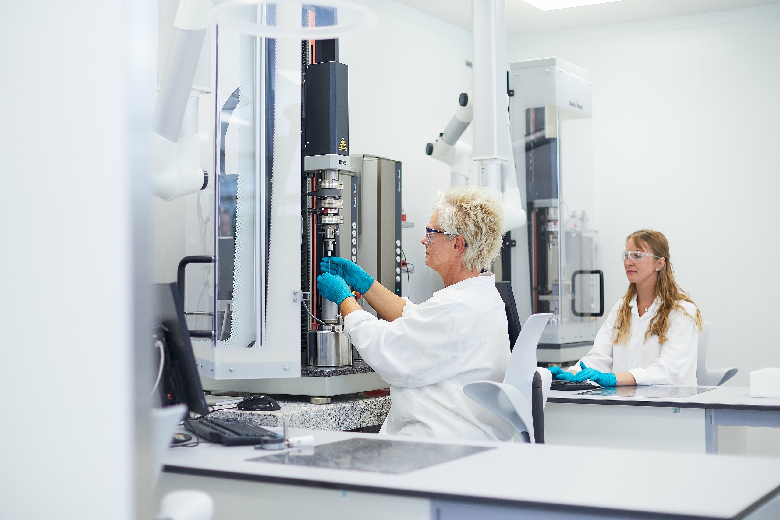 Vetter-analytical-service-lab Two women are working in an analytical services lab.