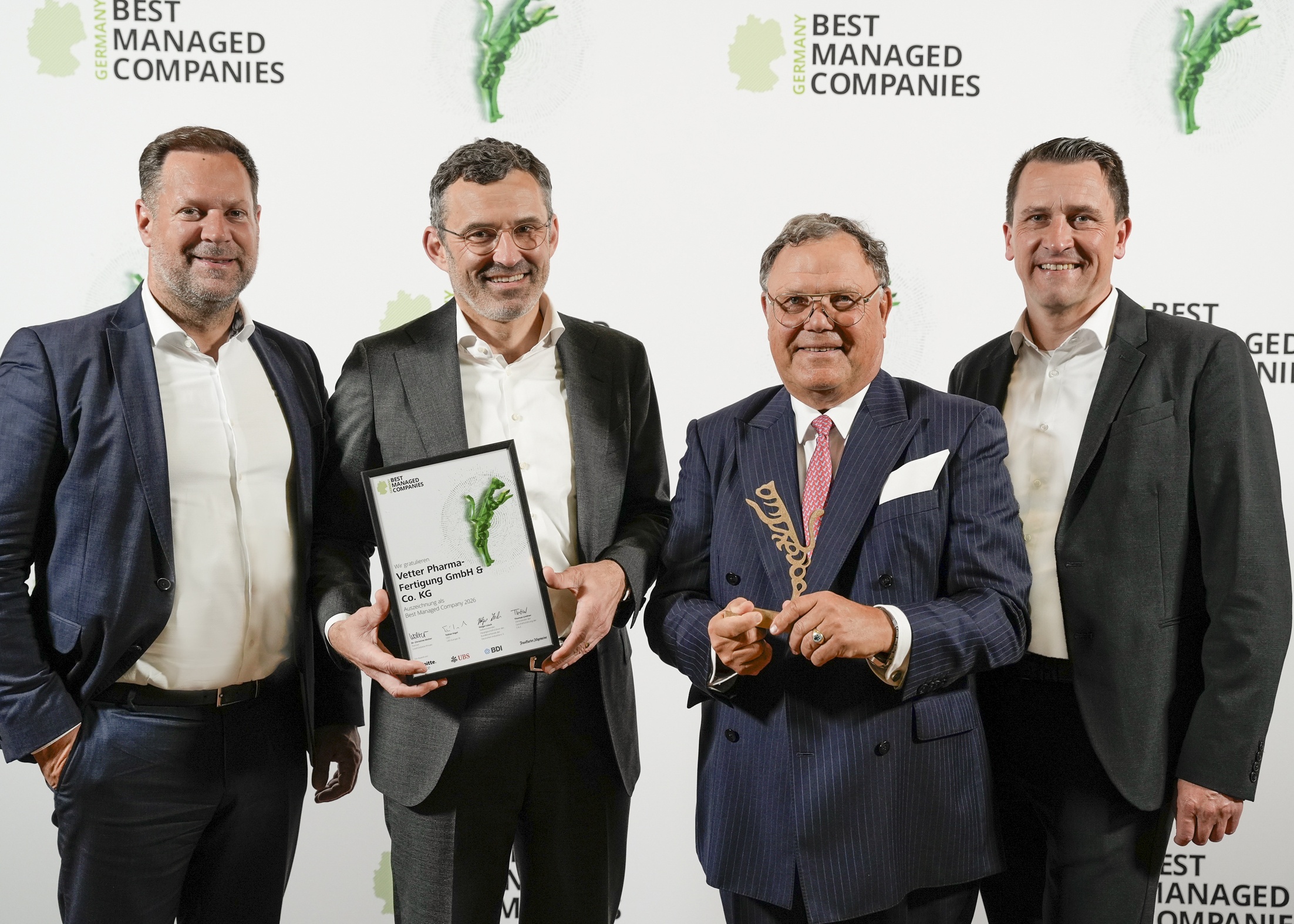 Gruppenbild bei der Verleihung des Best Managed Companies Award