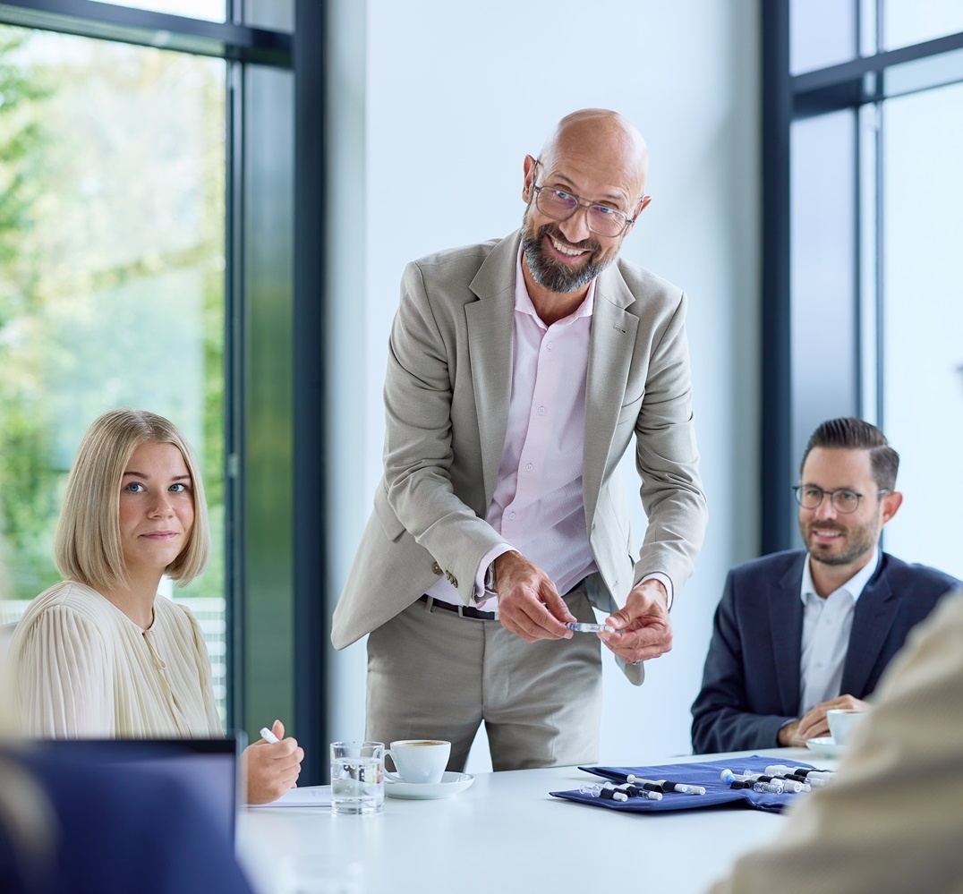 Team-Besprechung in Besprechungszimmer