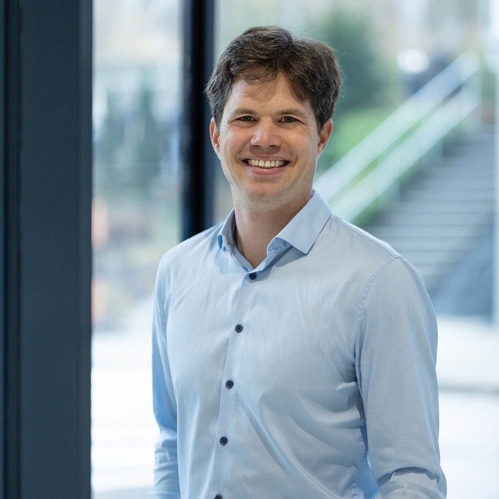 Portrait von Sebastian Frik, Produktionsleiter Lösungsherstellung