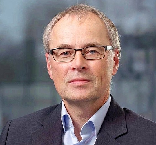 Dr. Gerhard Reuter, Qualified Person