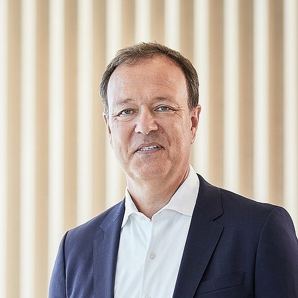 Portraitbild der Geschäftsführung Peter Sölkner 