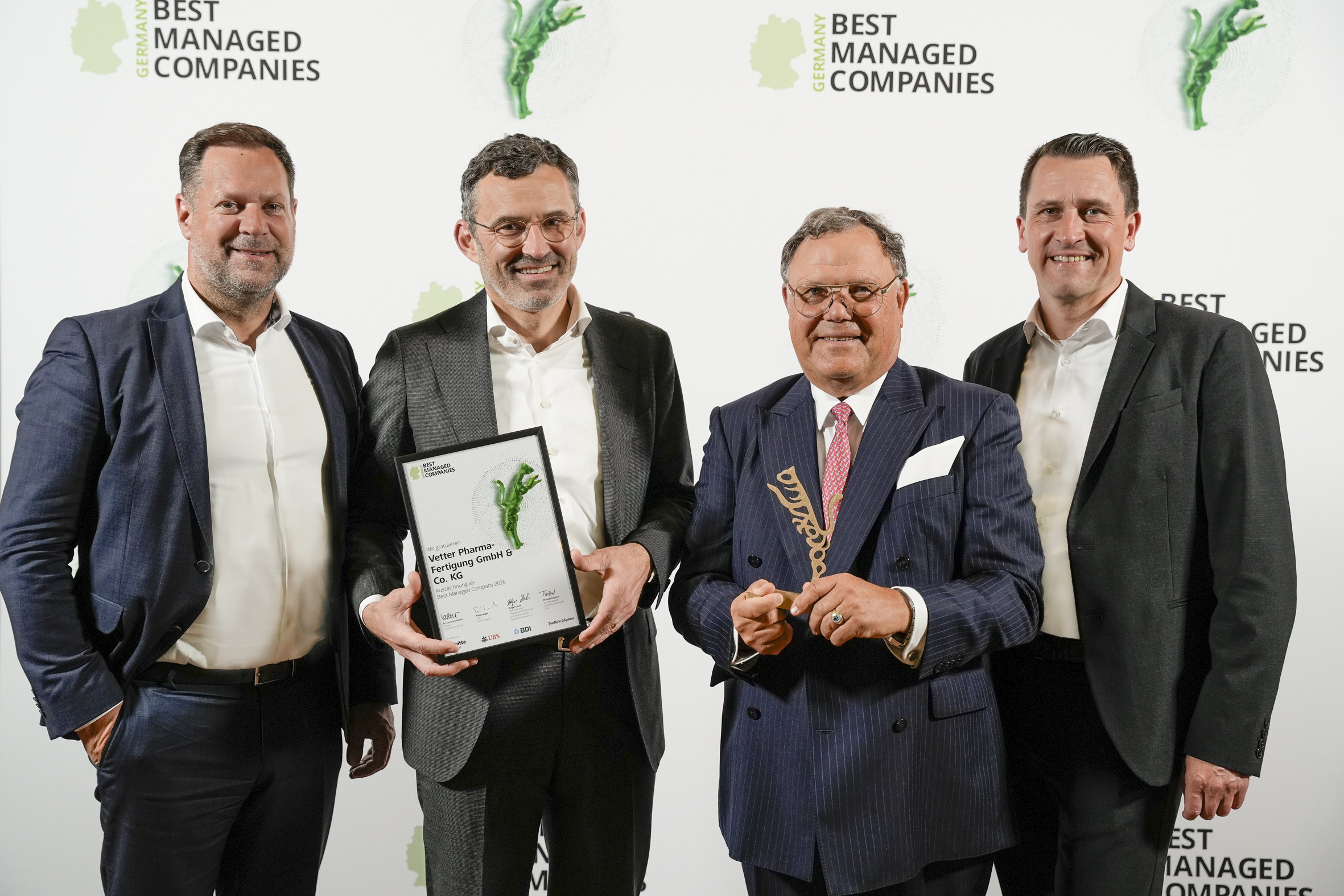 Gruppenbild bei der Verleihung des Best Managed Companies Award