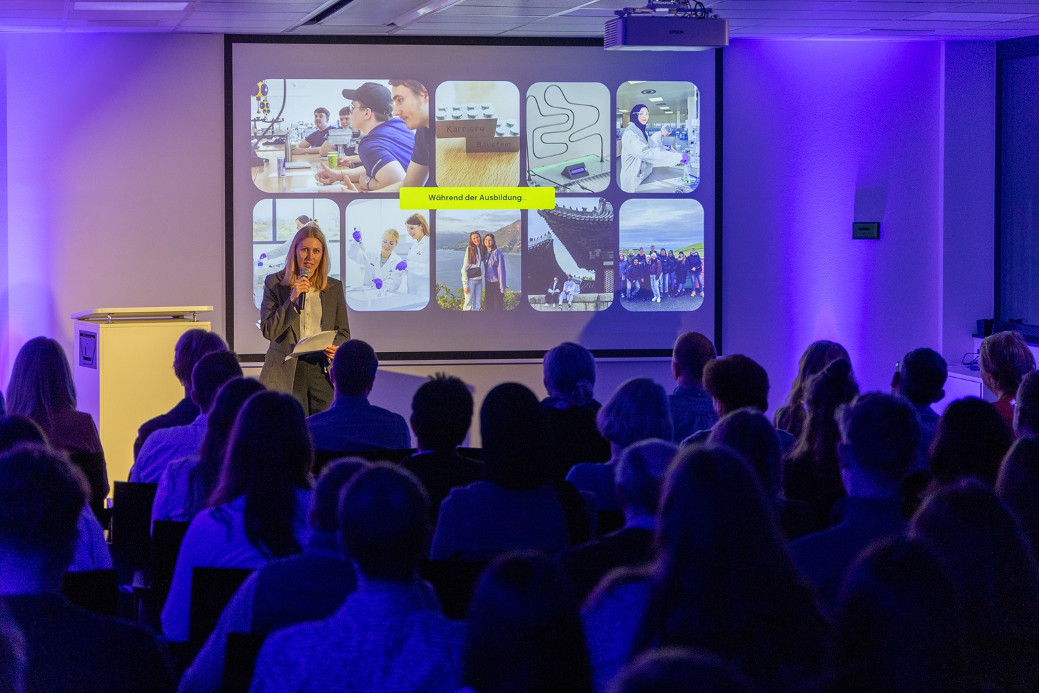 Ein Vortrag während der Vetter Absolventenfeier 2025