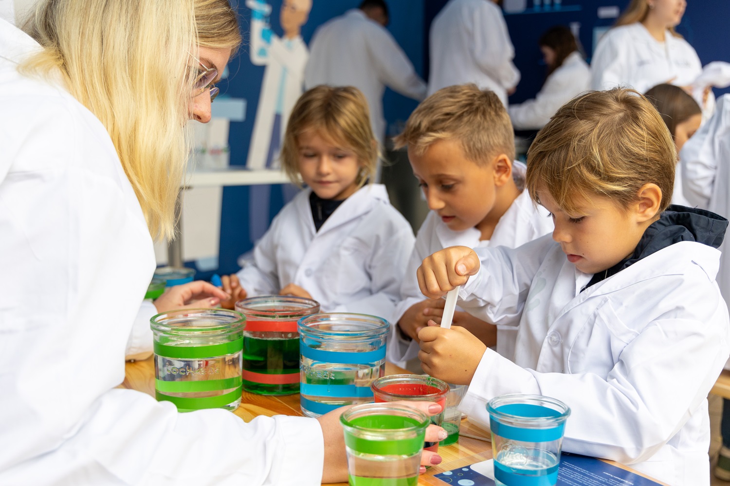 Kinder im Seifenblasenlabor von Vetter