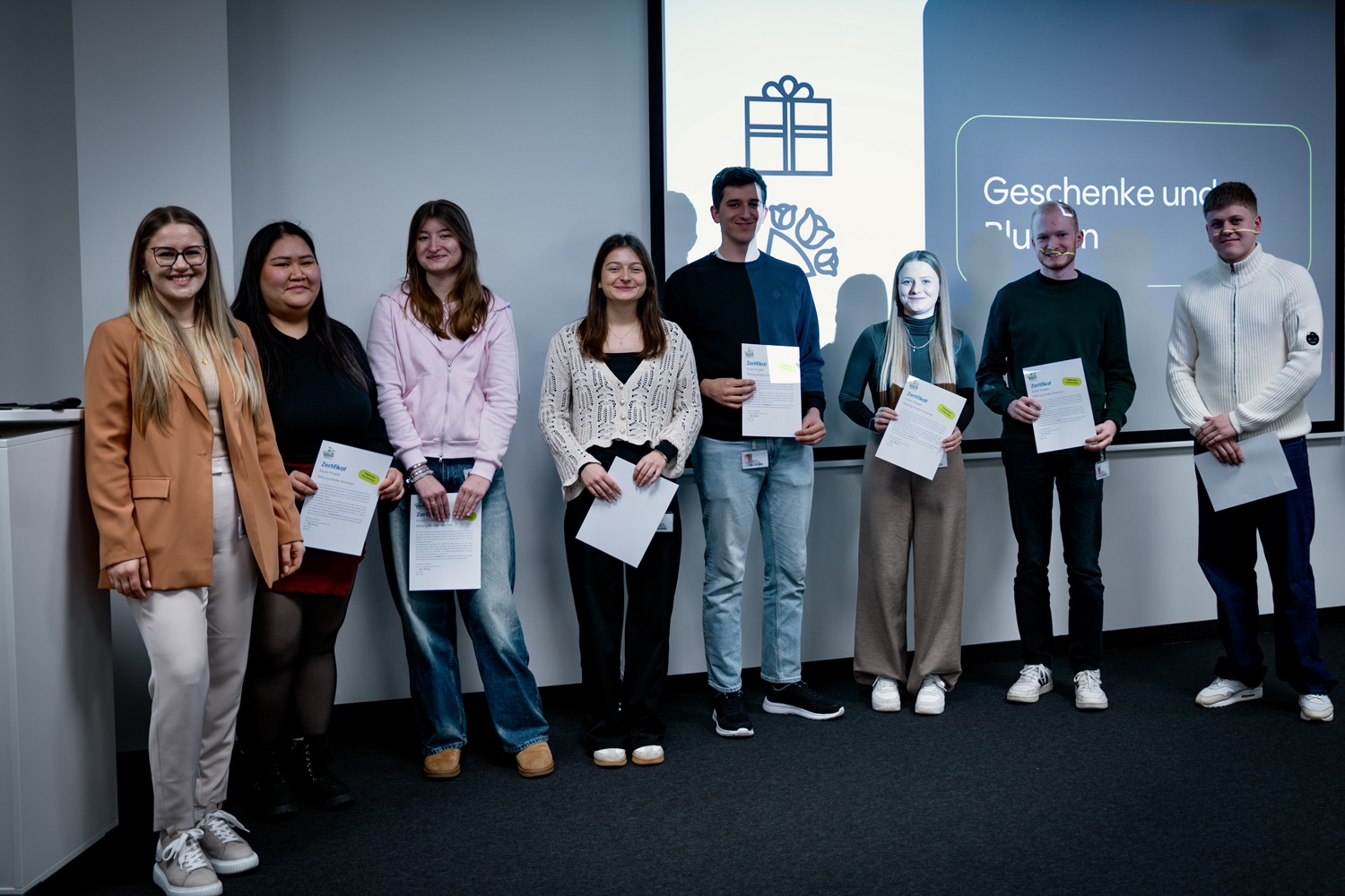 Azubis des Azubi Projekts Kinder forschen