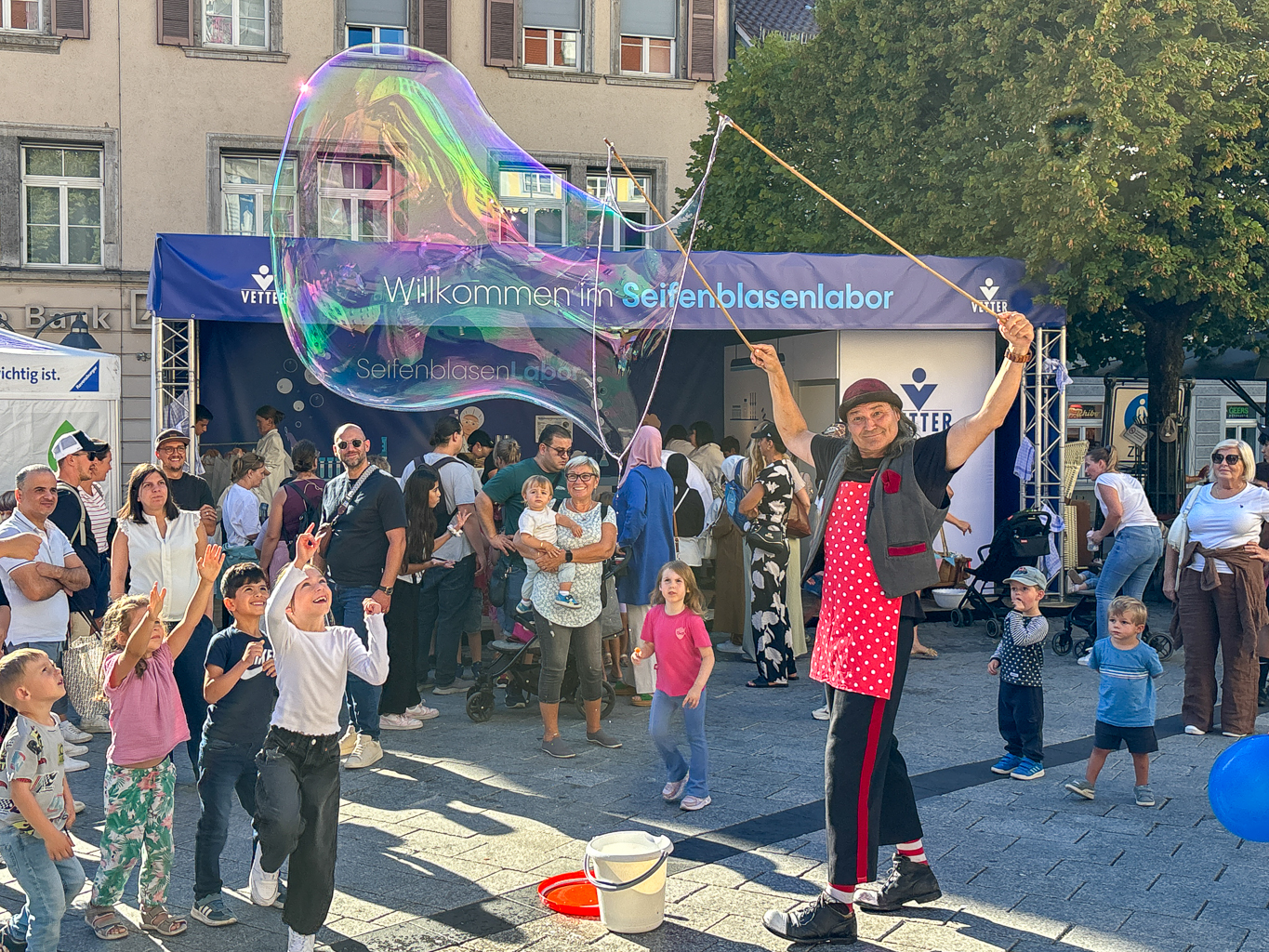 Seifenblasenkünstler bei Ravensburg spielt Vetter